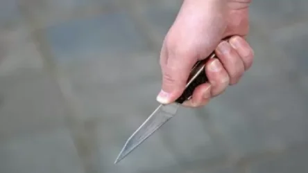 Սուպերմարկետի մոտ դանակներով զինված քաղաքացիներ են վիճաբանել. 25-ամյա երիտասարդը դանակահարել է երկու հոգու