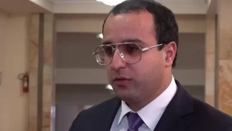 Ես արձակուրդում եմ և երեկ երեկոյան եղել եմ հիշյալ լողափում. պատգամավորը`  «White Shorja» լողափում միջոցառմանը առանց դիմակ մասնակցելու մասին