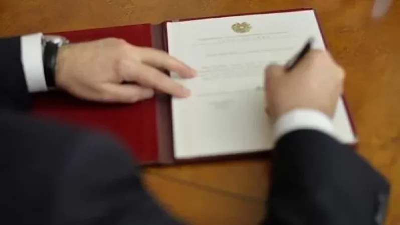 Ժամկետային զինծառայող, շարքային Արթուր Մուրադյանը հետմահու պարգևատրվել է Մարտական ծառայության մեդալով