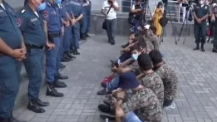 ՏԵՍԱՆՅՈՒԹ. Չընդունված դիմորդների շուրջ 5 ժամ տեւած բողոքի ակցիան ավարտվեց «Հայոց մայրեր» երգով