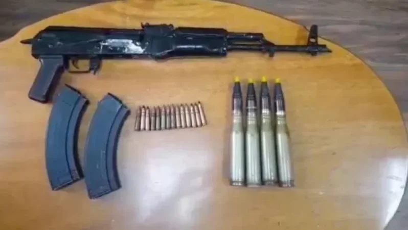 Ոստիկանության բաժիններում դիպուկահար հրազեն ու «Կալաշնիկովի» ինքնաձիգներ են հանձնվել