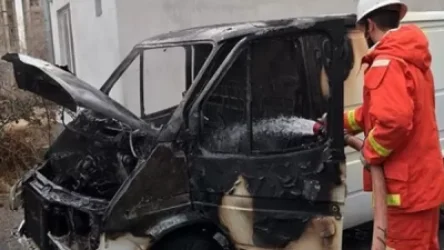 Երևանի Մանանդյան փողոցում այրվել է Ford Transit մակնիշի ավտոմեքենա