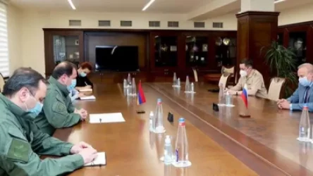 ՀՀ պաշտպանության նախարարը հանդիպել է ՌԴ դեսպանի հետ