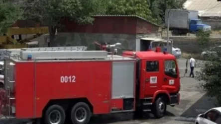 Հրդեհ՝ Արցախի պողոտայի մոտ գնտվող էլեկտրոնիկայի խանութում.  դեպքի վայրում է ԱԻ նախարար Ֆելիքս Ցոլակյանը