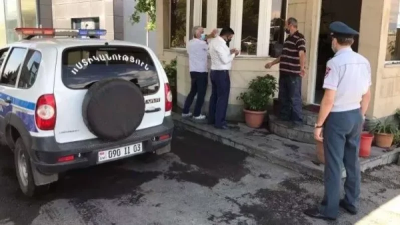 Կասեցվել է մի շարք բենզալցակայանների ու շինանյութի առևտրի կետերի գործունեությունը