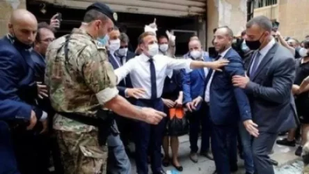 ՏԵՍԱՆՅՈՒԹ. «Միշել Աունը ահաբեկիչ է». վանկարկել են բեյրութցիները՝ Մակրոնի հետ հանդիպման ժամանակ