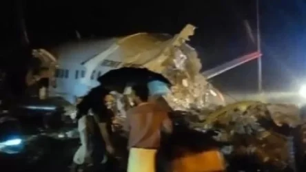 ՏԵՍԱՆՅՈՒԹ.  Հնդկաստանում ինքնաթիռը կոշտ վայրէջքից հետո երկու կես է եղել. կան վիրավորներ