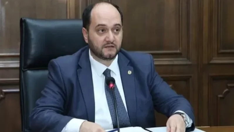 Արայիկ Հարութունյանը կառավարությունում պարետատան նիստի է մասնակցում. ինչպես կսկսվի ուսումնական տարին