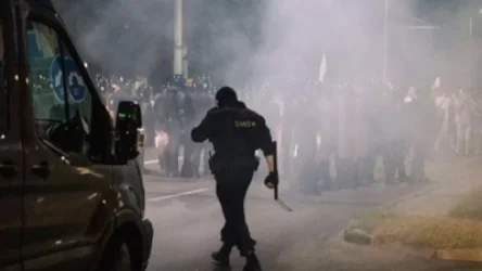 Մինսկում սև համազգեստով, առանց տարբերիչ նշանների տղամարդիկ հարձակվել են լրագրողների վրա