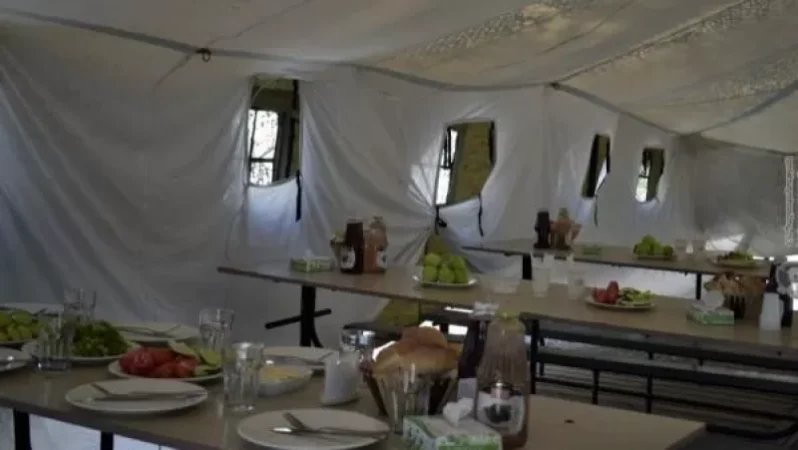 Վրանային ճաշարաններ՝ 5-րդ զորամիավորման զորամասերից մեկում