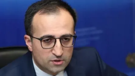 Արսեն Թորոսյանը գնացել է նախարարություն՝ անձնակազմին հրաժեշտ տալու համար. Հրապարակ
