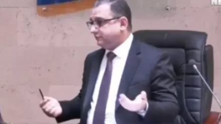 Նախարարը ներողություն խնդրեց` դիմակն էր մոռացել