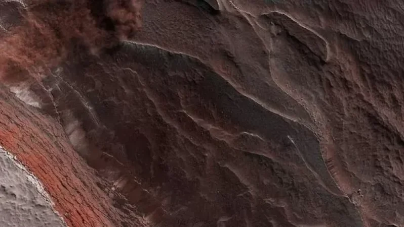 PHOTOS: NASA Releases Stunning Images of Mars' Surface