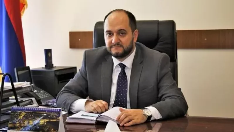 ԿԳՄՍ նախարարը կոչ է անում աշակերտներին և ուսանողներին սեպտեմբերի 1-14-ը կամավոր մեկուսանալ