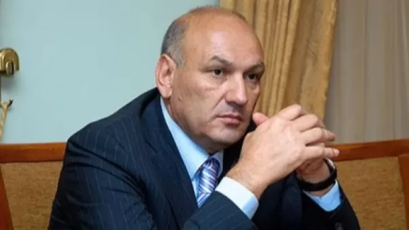 Հայտնի է Գագիկ Խաչատրյանի և  իր եղբորորդու գործով առաջին նիստի օրը