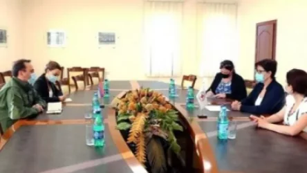 Լևոն Այվազյանն ընդունել է Քլեր Մեյթրոյին. քննարկվել են սպա Գուրգեն Ալավերդյանի ճակատագրին առնչվող հարցեր