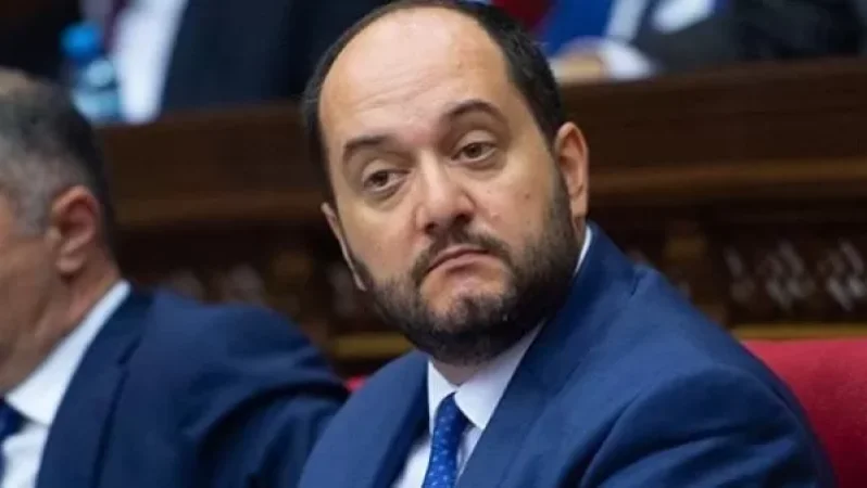 «Ժողովուրդ». Նախկին փոխնախարարը անելանելի վիճակում է․նախարարը «փակել է» է բոլոր դռները