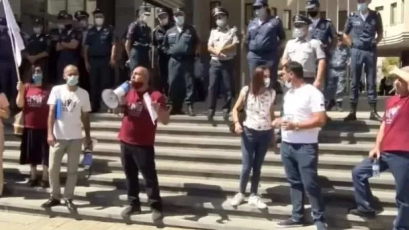 50-ից ավելի կազմակերպություններ միացել են Արայիկ Հարությունյանի հրաժարականի պահանջին. Վահագն Չախալյան