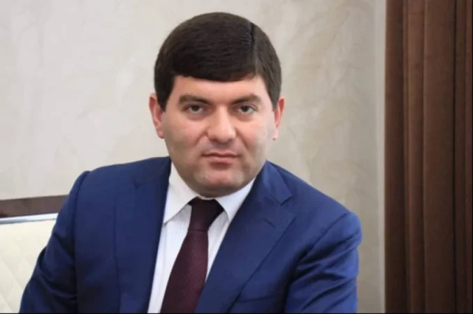 Ձերբակալվել է Մասիսի նախկին համայնքապետ Դավիթ Համբարձումյանի եղբայրը. ՔԿ