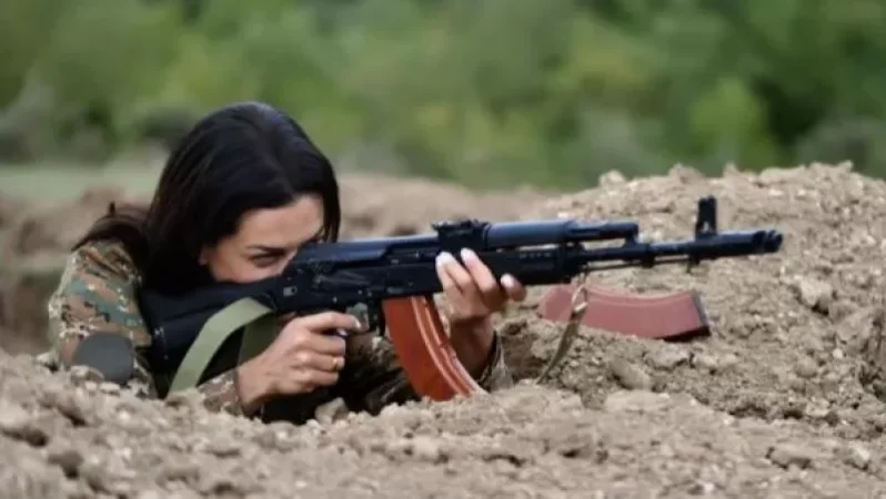 Աննա Հակոբյանի մասնակցությամբ արցախցի մի խումբ կանայք կրակային պատրաստության յոթնօրյա դասընթաց են անցել