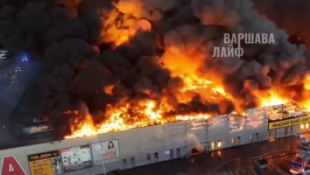 ՏԵՍՆՅՈՒԹ․ Հզոր հրդեհ՝ Վարշավայում․ այն ընդգրկել է շենքի մոտ 80%-ը
