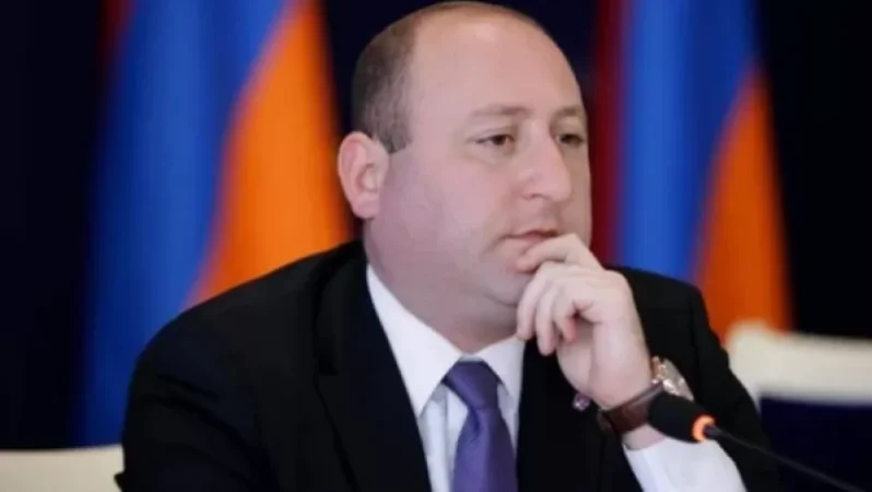 Այսինքն մնացածը կարծում են, որ մեր ազգային շահին դեմ գնացողներ կան ու իրենք լո՞ւռ են. միջազգայնագետը` Այվազյանի հայտարարության մասին