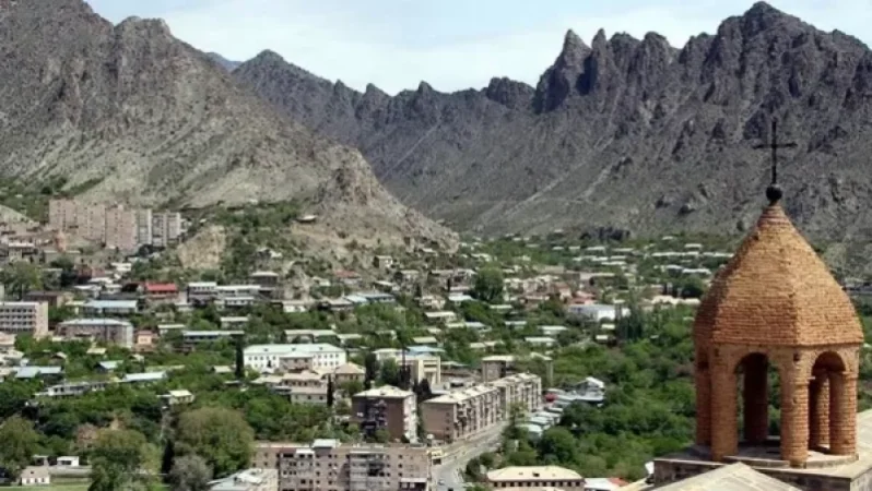 ԵՄ դեսպանը սահմանին հանդիպել է ՊԵԿ ներկայացուցիչների հետ