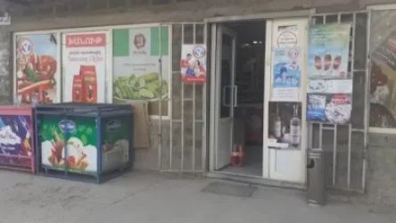 ՏԵՍԱՆՅՈՒԹ․ Տղամարդը մթերային խանութից գողացել է ծխախոտ, կոնյակներ, կոնֆետներ ու դրամարկղը