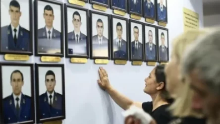 Ոստիկանության 43 ծառայողներ հետմահու պարգևատրվեցին «Մարտական խաչ», «Արիության համար» և «Մարտական ծառայության» մեդալներով