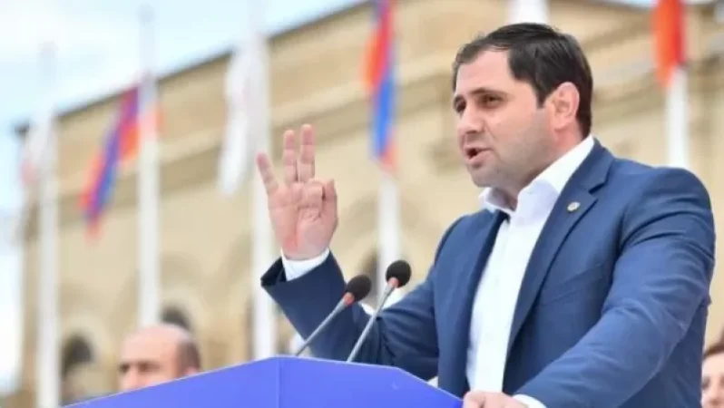 Սուրեն Պապիկյանը հայտնեց` ևս երկու էլեկտրագնացք կներմուծվեն Հայաստան