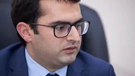 Տարեցին վիրավորելու համար Արշակյանն ու 3 ՔՊ-ականներ ծեծկռտուքի մեջ են ընկել. «Հրապարակ»