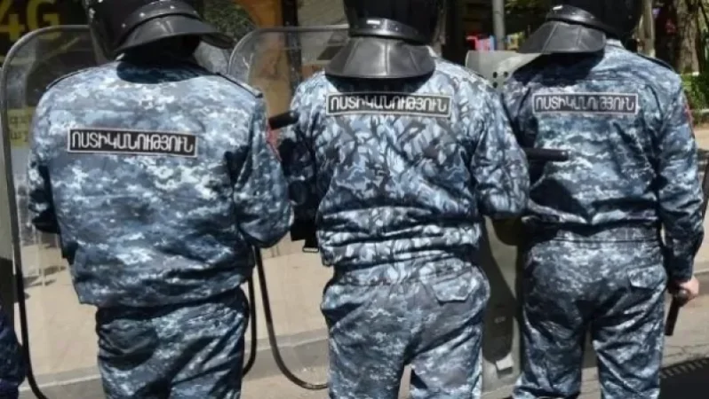 Հարյուրավոր մարդկանց զենքով պարգևատրելու մասին տեղեկությունը սուտ է. 1.5 ամսում մեկ ծառայող է զենք ստացել