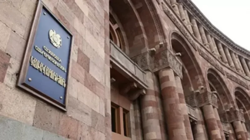 Անհետ կորած զինծառայողների հարազատները կառավարությունում հանդիպում են Նիկոլ Փաշինյանին