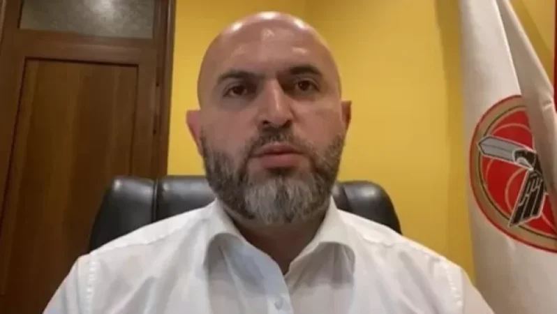 Աշխատանքից ազատելու սպառնալիքով, ավտոբուսներով մարդկանց մայրաքաղաք են բերում. Աշոտյան