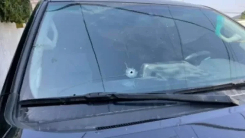 Դեռևս չպարզված հրազենով կրակոց է արձակվել Արման Բաբաջանյանի «Տոյոտա» մակնիշի ավտոմեքենայի դիմապակուն