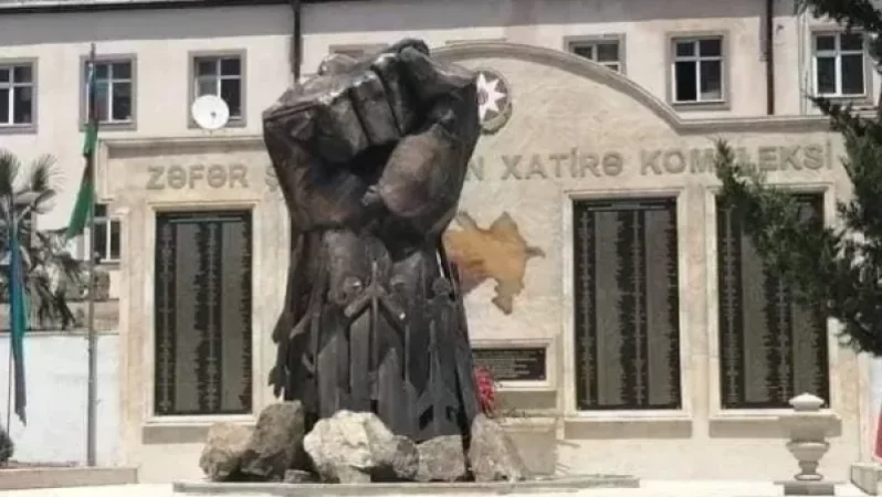 Ադրբեջանը Հադրութում տեղադրել է «Երկաթե բռուցք» հուշարձանը