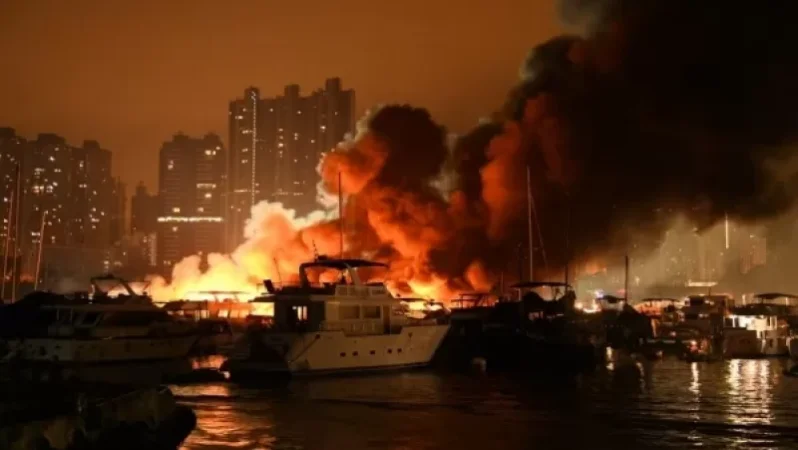 Հոնկոնգում հրդեհի հետևանքով hրդեհվել է 16 նավ, որոնցից առնվազն 10-ը խորտակվել է