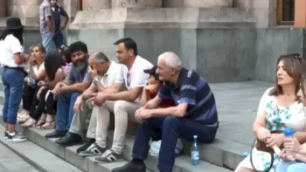 Անհետ կորած զինծառայողների ծնողները հանդիպում են պահանջում Նիկոլ Փաշինյանի հետ