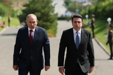 Դրսից ու ներսից ուզում են քեզ կուլ տալ․ Ալեն Սիմոնյանը՝ վարչապետին