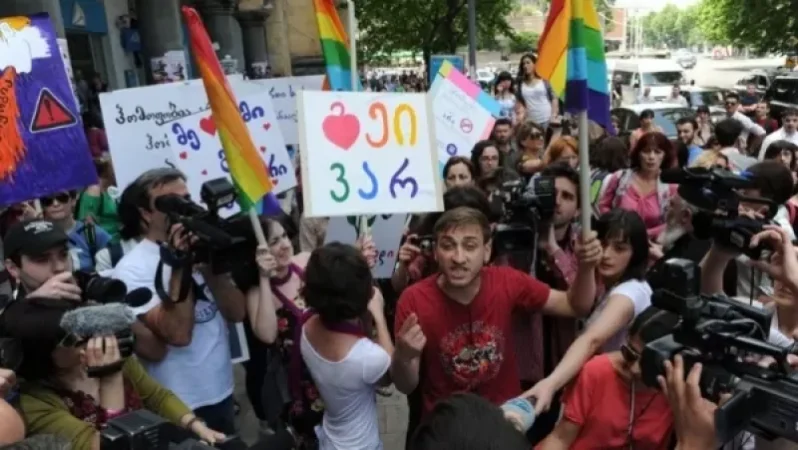 Թբիլիսիում գեյ շքերթի հակառակորդները պահանջել են Վրաստանից վտարել ԱՄՆ դեսպանին