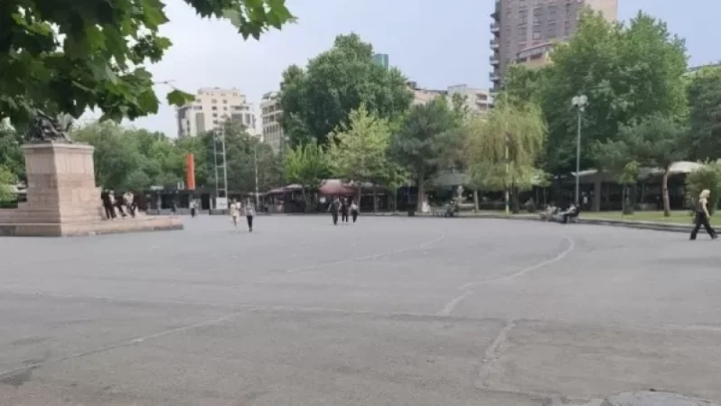 Ազատության հրապարակը մաքրվում է մեքենաների, հեծանիվների վարձույթից․ Կուբատյան