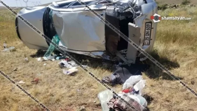 63-ամյա վարորդը Toyota-ով մի քանի պտույտ շրջվելով՝ կողաշրջված հայտնվել է ձորակում. կա վիրավոր