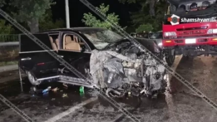 Իսակովի պողոտայում բախվել են Porsche Cayenne-ն ու Mercedes-ը. կան վիրավորներ