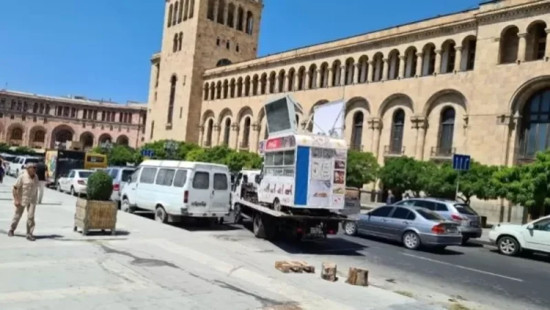 Սկսել են տարհանել սխալ վայրերում կայանված շրջիկ առևտրի կետերը