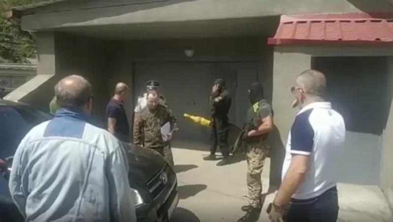 Video: Footage of Kajaran Mayor's Detention