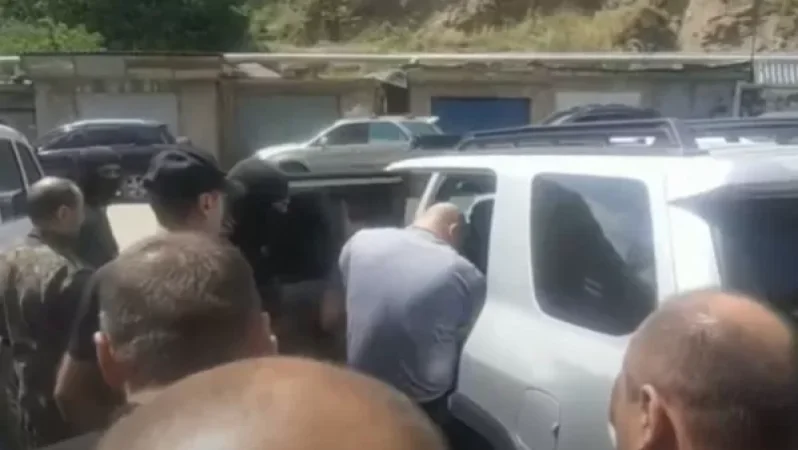 Որտեղ է Քաջարանի համայնքապետ Մանվել Փարամազյանը, ում ԱԱԾ-ն բերել էր Երևան