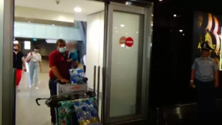 ՏԵՍԱՆՅՈՒԹ. Մոսկվա-Երևան չվերթով ՌԴ-ի մանկատներից մեկից 1-ամյա տղային բերել են հայրենիք և հանձնել տատի խնամաքին