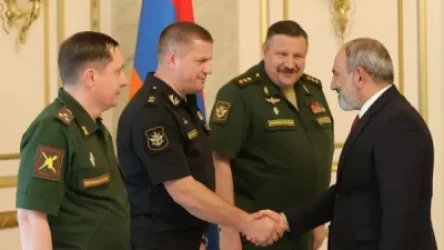 Փաշինյանն ընդունել է ՌԴ ԶՈՒ ԳՇ պետի տեղակալին․ քննարկվել է հայ-ադրբեջանական սահմանին ստեղծված իրավիճակը