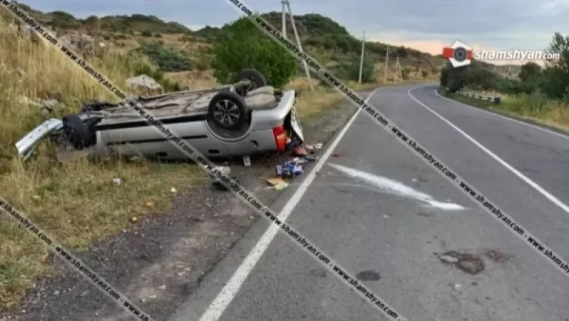 Գեղարքունիքի մարզում ՊՆ 34-ամյա ծառայողը Opel-ով բախվել է քարերին և գլխիվայր շրջվել. կա 8 վիրավոր