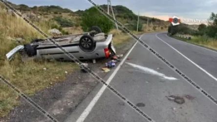 Գեղարքունիքի մարզում ՊՆ 34-ամյա ծառայողը Opel-ով բախվել է քարերին և գլխիվայր շրջվել. կա 8 վիրավոր